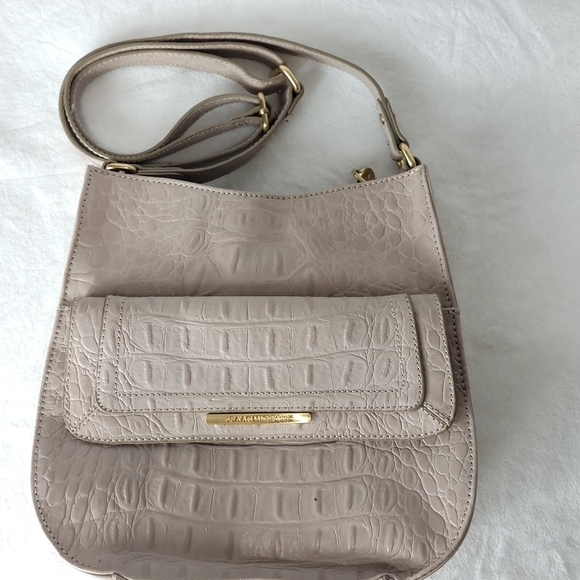 Isaac Mizrahi Tan purse crossbody - Picture 1 of 11